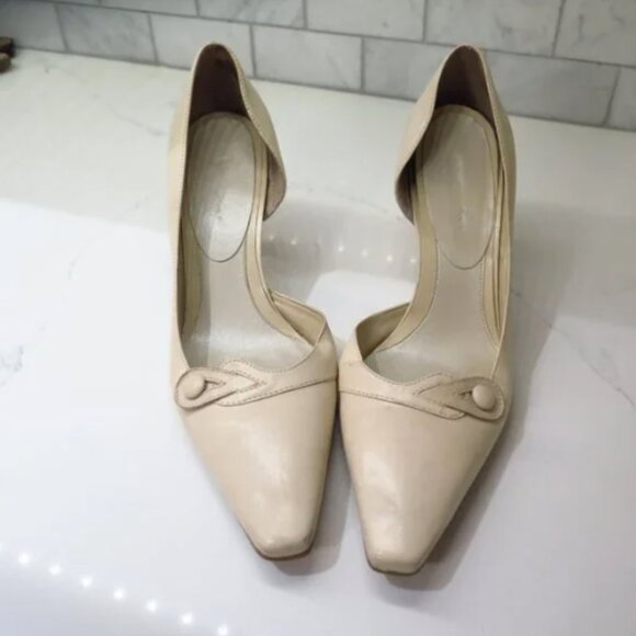 Amazing Vintage Nude Heels - Picture 6 of 15